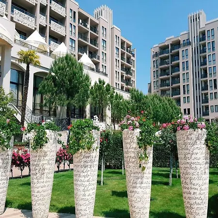 Royal Private * ساني بيتش