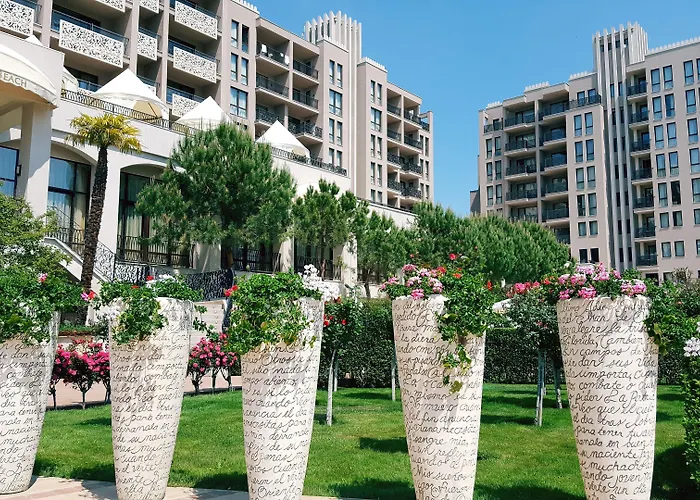 Royal Private アパート サニービーチ